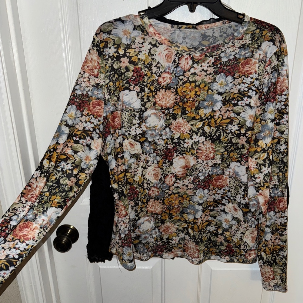 Cream Fitted Long Sleeve Blouse